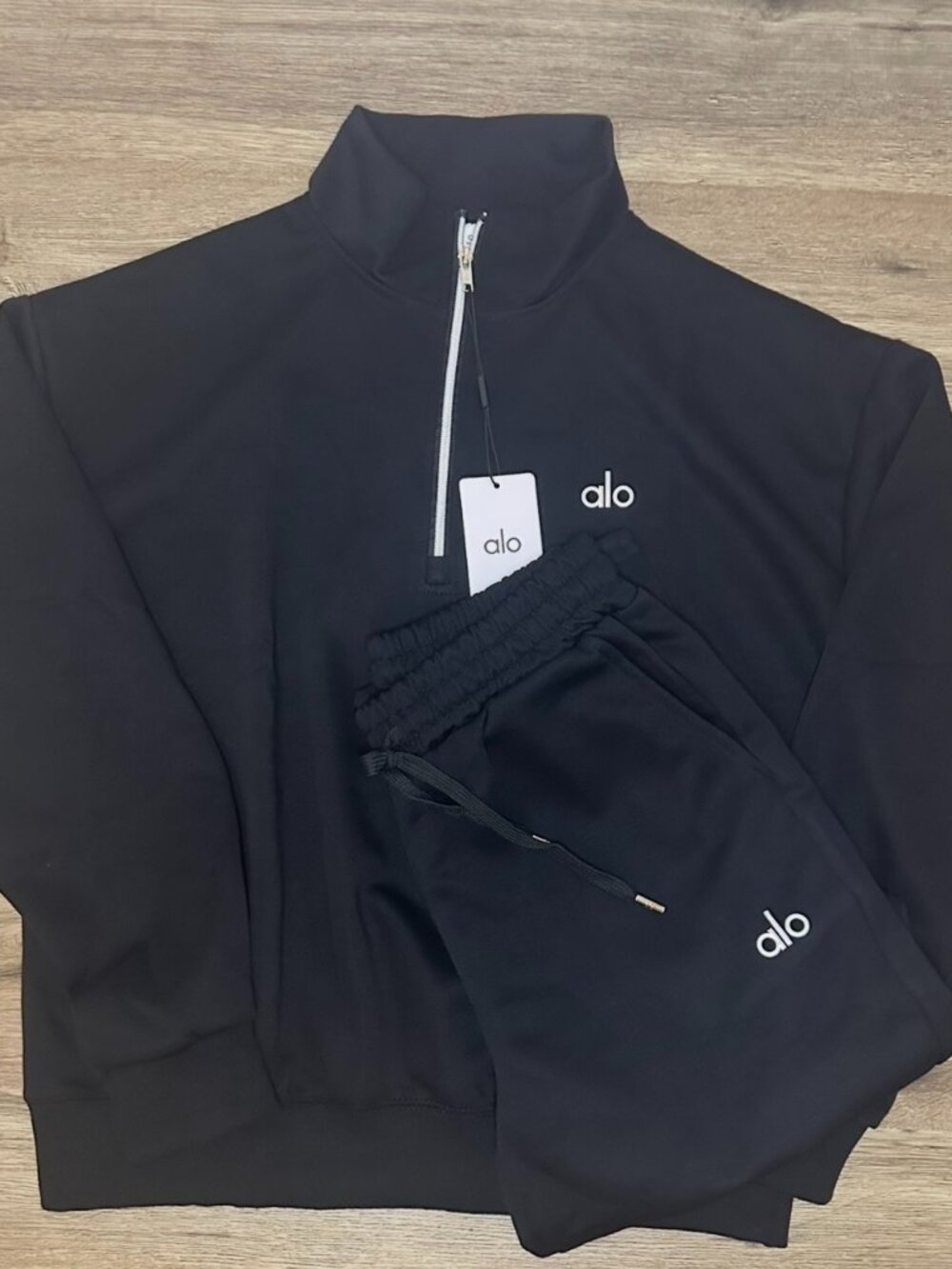 ALO Quarter zip with Sweatpants - Picture 1 of 5